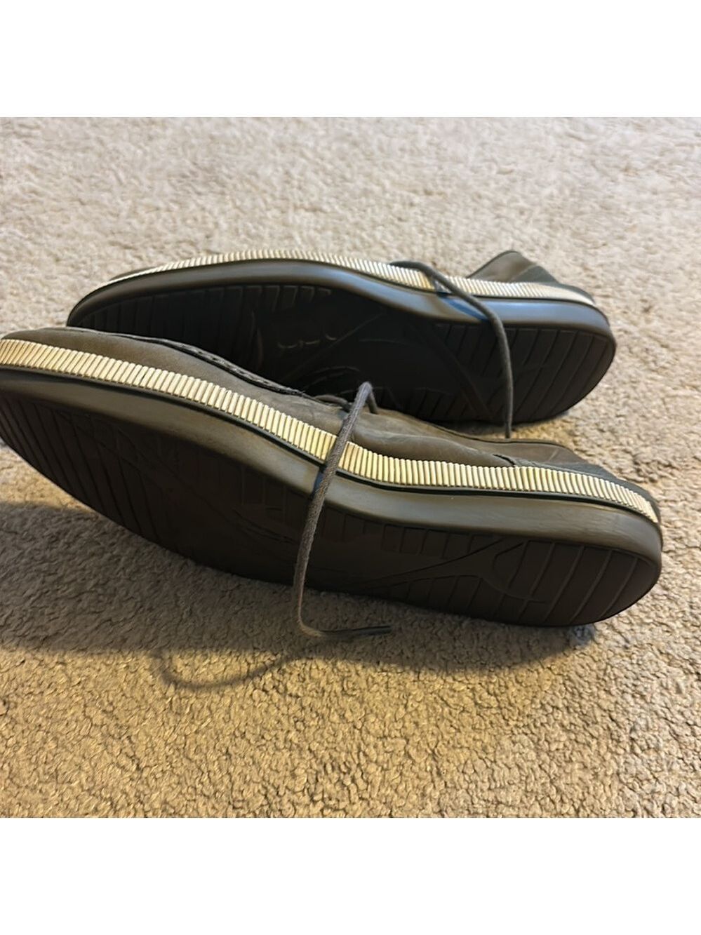 Tommy Bahama men’s shoes; size 10 - Picture 6 of 7